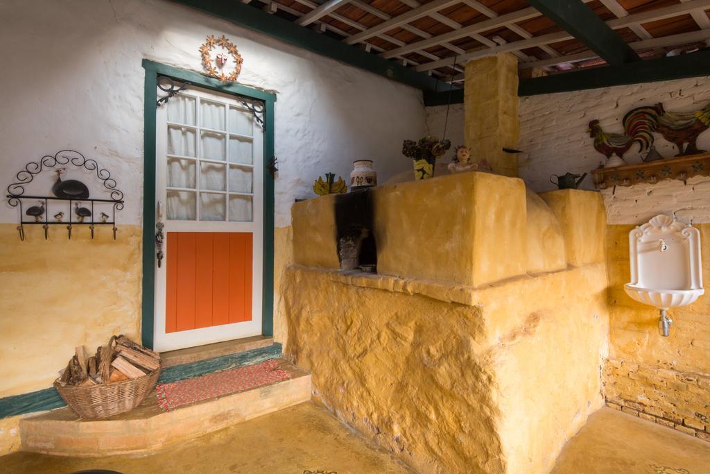 Pousada Chales Da Casa Centenaria Santo Antonio do Pinhal Exterior photo